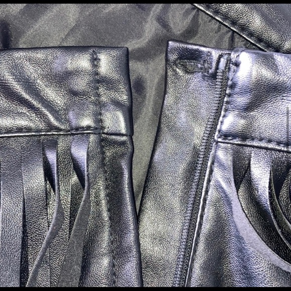 H&M Divided Faux Leather Fringe Mini Skirt Size 6 - Picture 4 of 4
